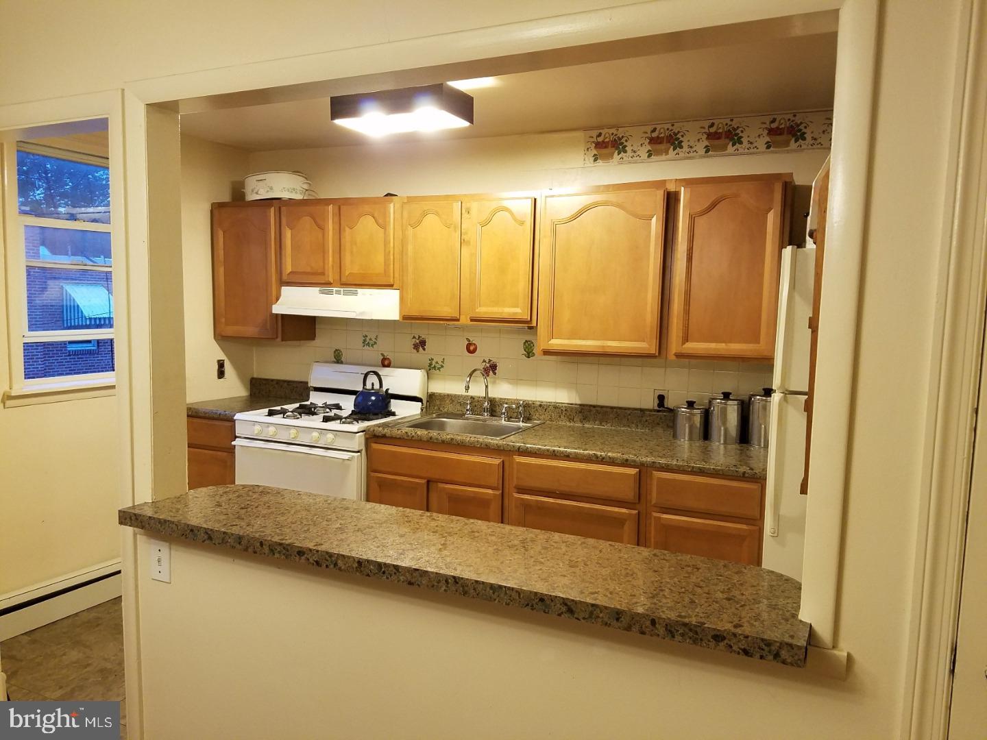 255 Glendale Road Upper Darby, PA 19082 - Photo 7 of 18