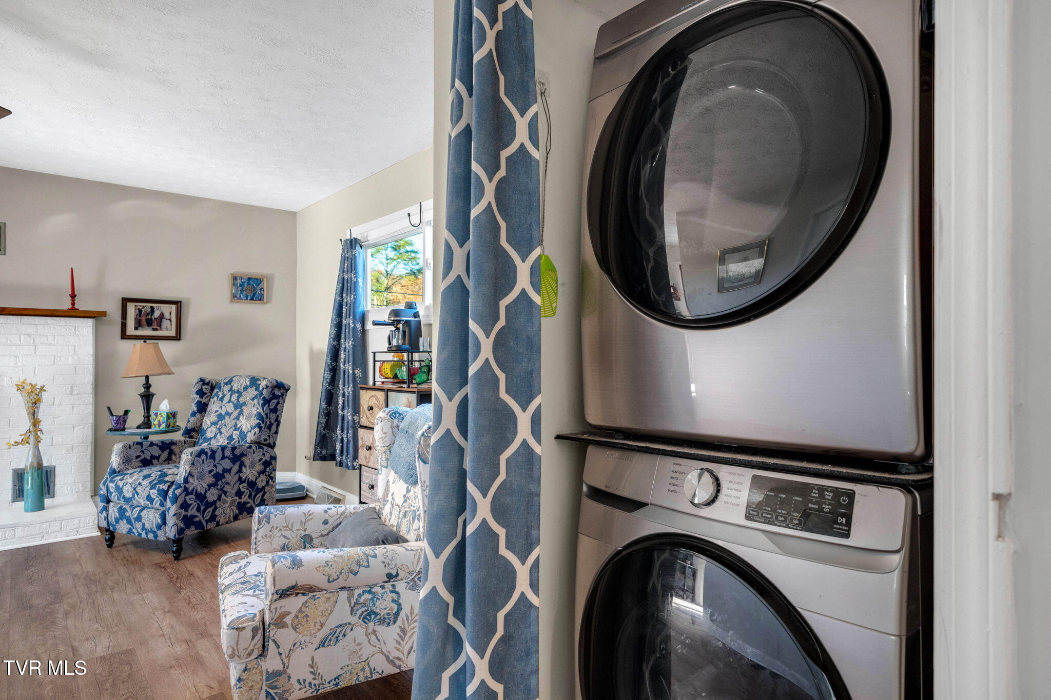 639 Ohio Avenue Erwin, TN 37650 - Photo 11 of 34 639_Ohio_Ave_Erwin_TN_LaundryCloset