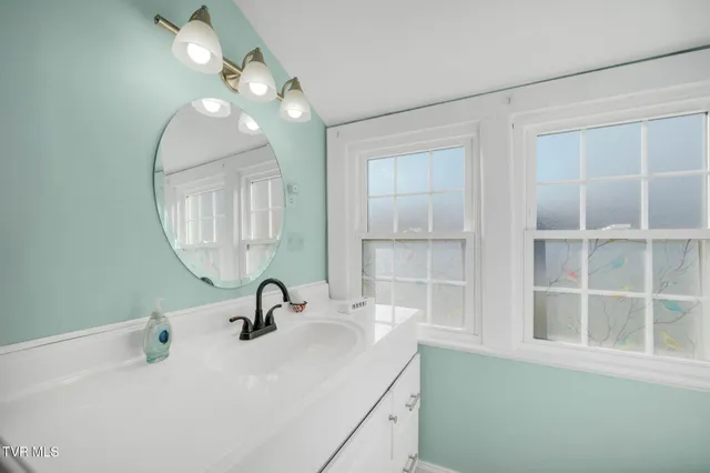 $299,900 | 639 Ohio Avenue, Erwin, TN 37650