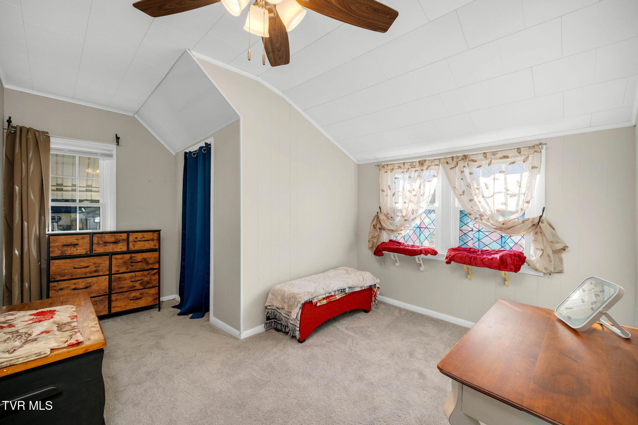 639 Ohio Avenue Erwin, TN 37650 - Photo 19 of 34 639_Ohio_Ave_Erwin_TN_Bedroom2