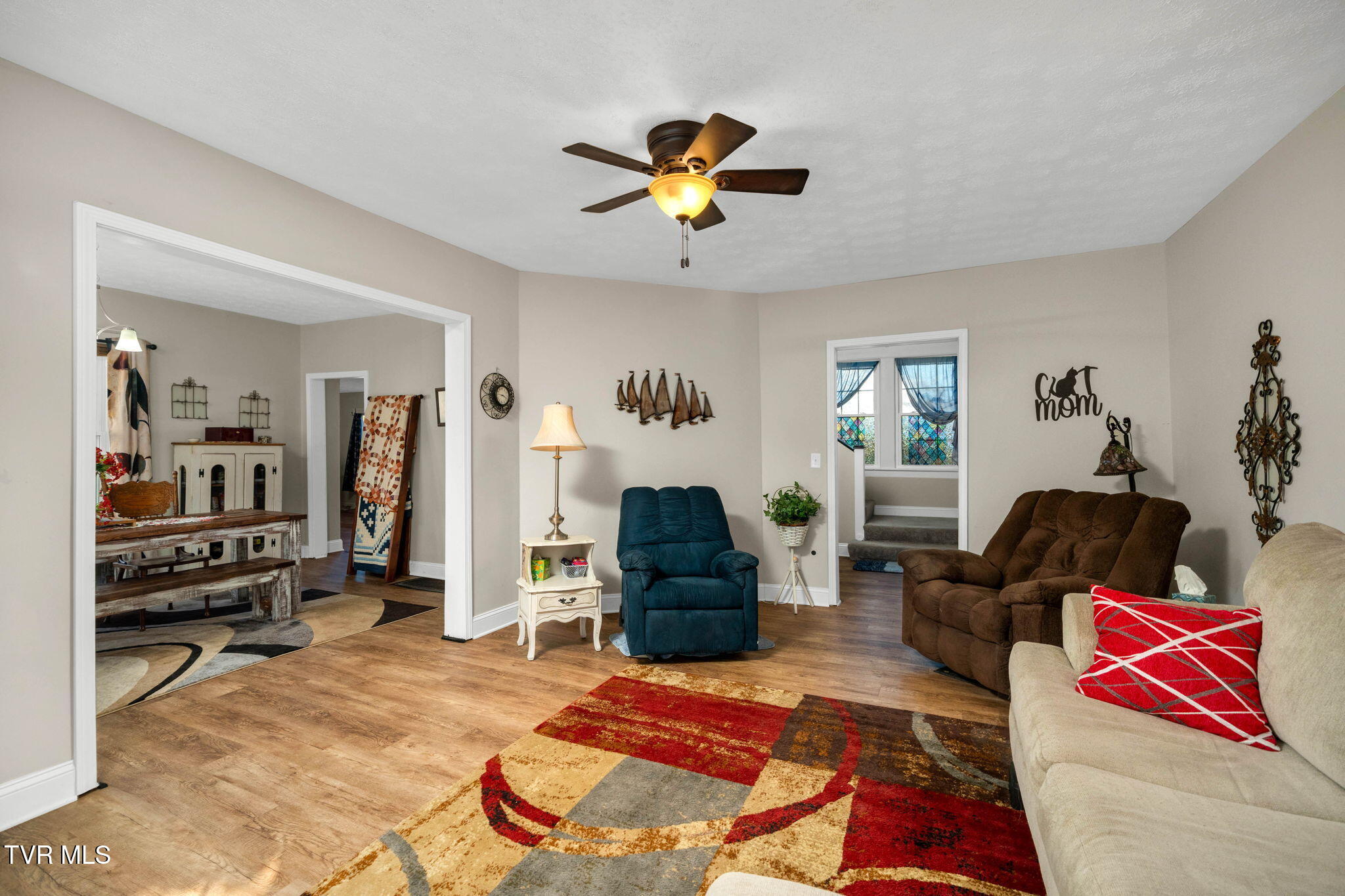 639 Ohio Avenue Erwin, TN 37650 - Photo 9 of 34 639_Ohio_Ave_Erwin_TN_LivingRoom1