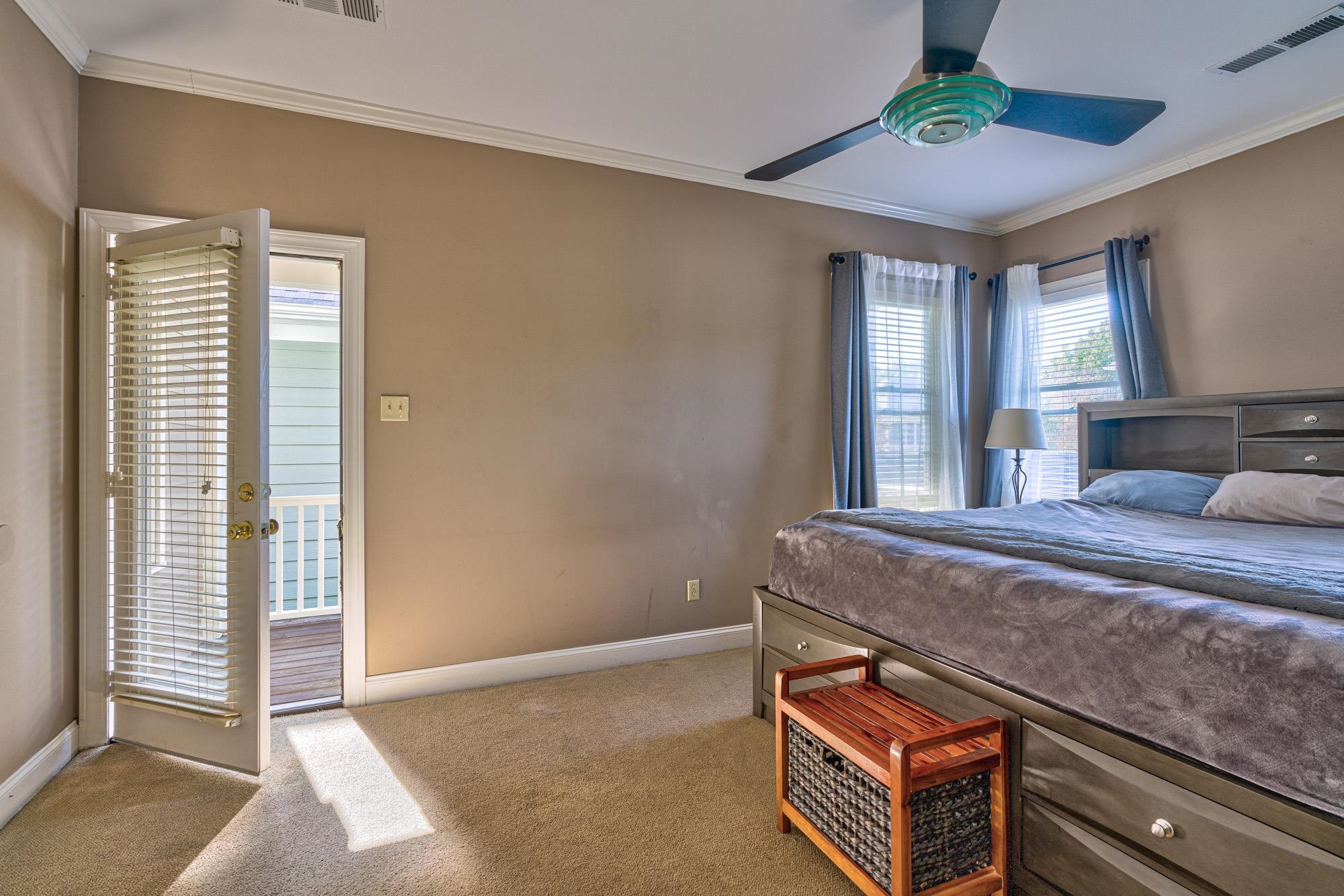 533 Rienzi Drive Memphis, TN 38103 - Photo 14 of 25 a bedroom with a bed and a window