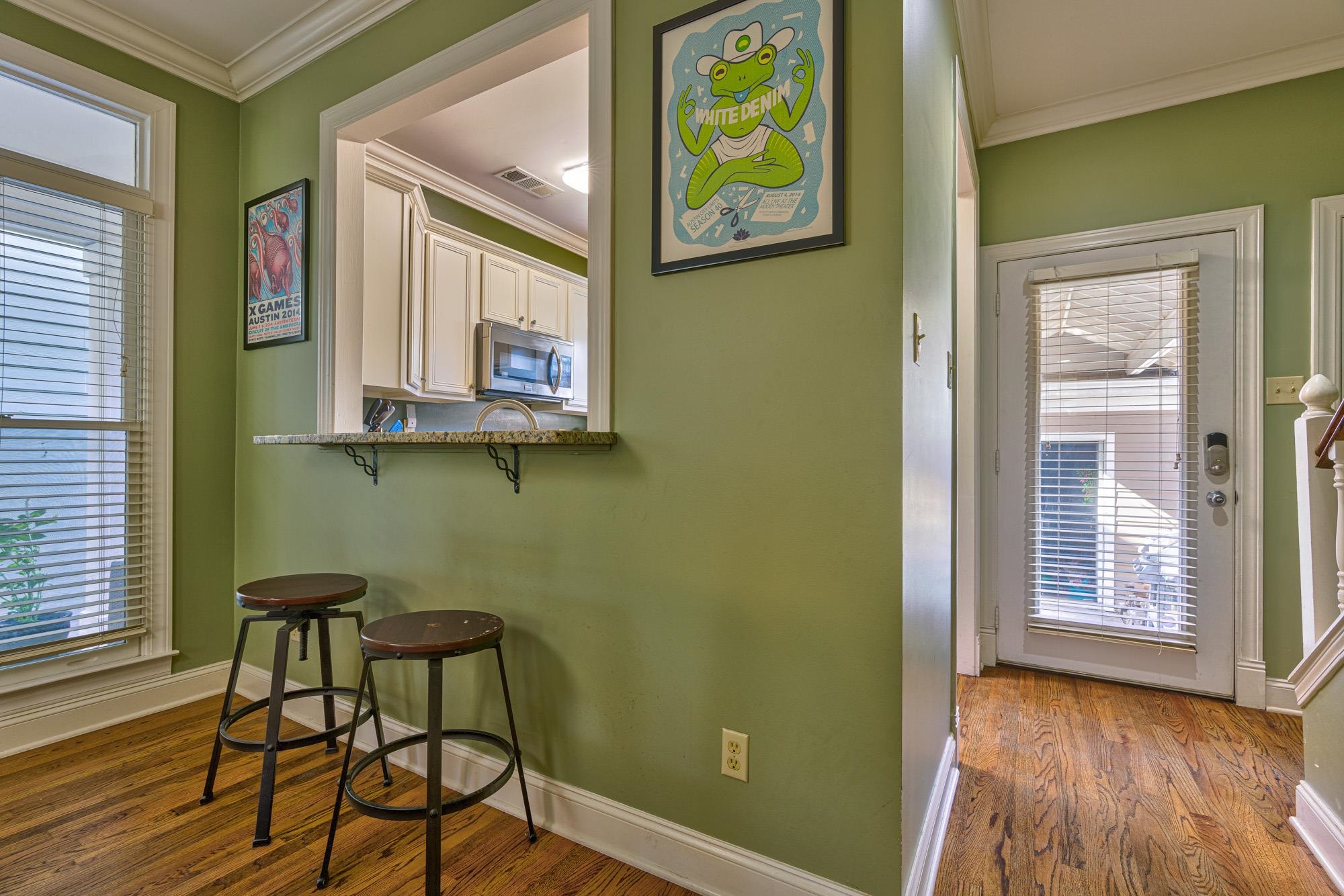 533 Rienzi Drive Memphis, TN 38103 - Photo 9 of 25 a view of room with window and wooden floor
