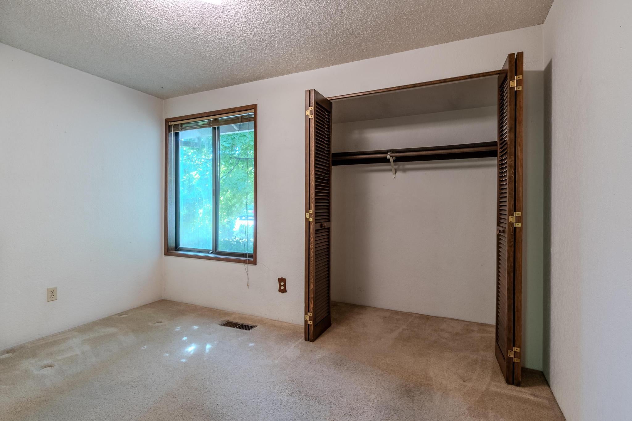 2964 Barclay Road Medford, OR 97504 - Photo 15 of 19 01-21