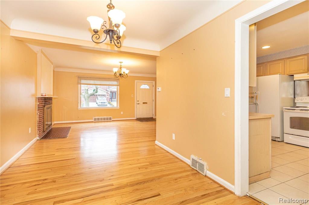 1822 Highview Street Dearborn, MI 48128 - Photo 5 of 30