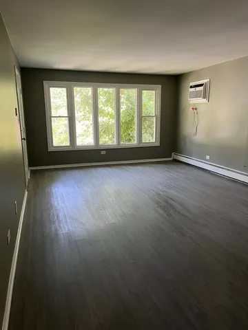 $2,300 | 17313 Lathrop Avenue, Unit 3, Hazel Crest, IL 60429