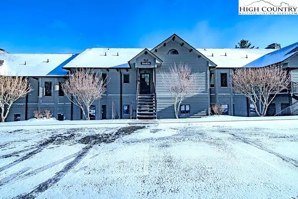 $1,250,000 | 139 Trout Stream Trail, Unit SMOKIES 5, Blowing Rock, NC 28605