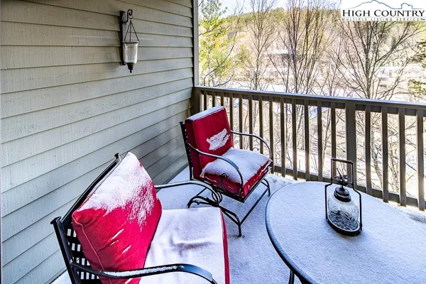 $1,250,000 | 139 Trout Stream Trail, Unit SMOKIES 5, Blowing Rock, NC 28605