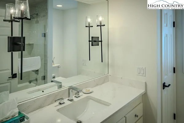 $1,250,000 | 139 Trout Stream Trail, Unit SMOKIES 5, Blowing Rock, NC 28605