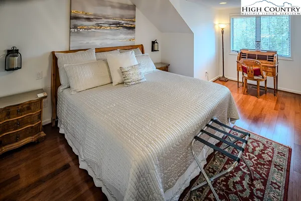 $1,250,000 | 139 Trout Stream Trail, Unit SMOKIES 5, Blowing Rock, NC 28605