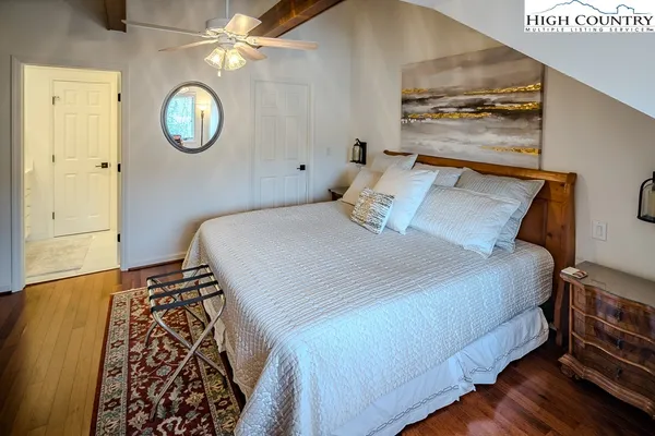 $1,250,000 | 139 Trout Stream Trail, Unit SMOKIES 5, Blowing Rock, NC 28605