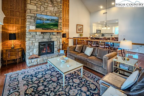 $1,250,000 | 139 Trout Stream Trail, Unit SMOKIES 5, Blowing Rock, NC 28605