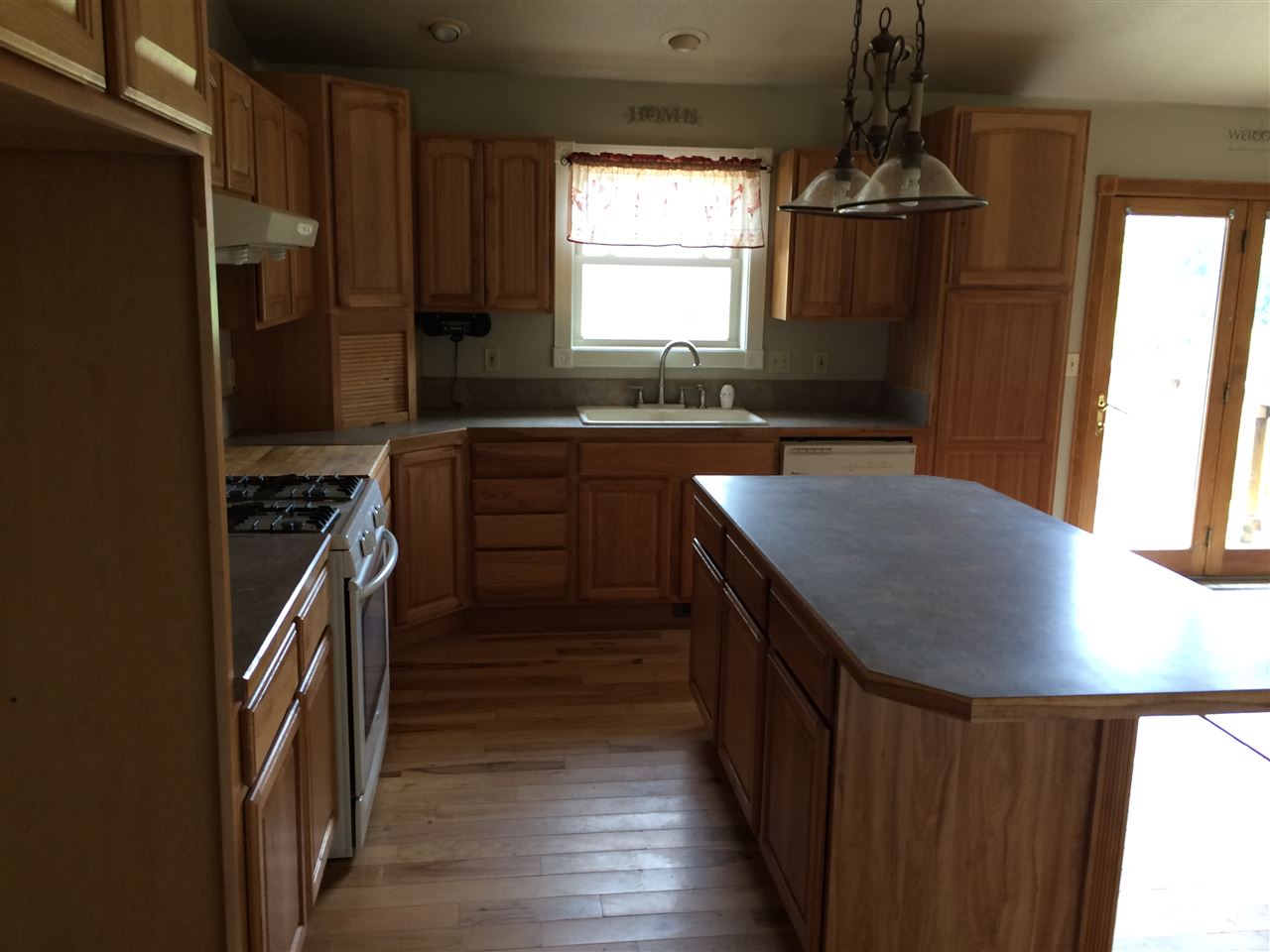 1073 East Fremont Road Shepherd, MI 48883 - Photo 9 of 32 1821859-8.JPG