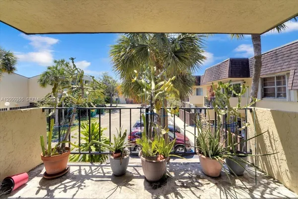 $310,000 | 9009 Southwest 138th Street, Unit 202, Miami, FL 33176