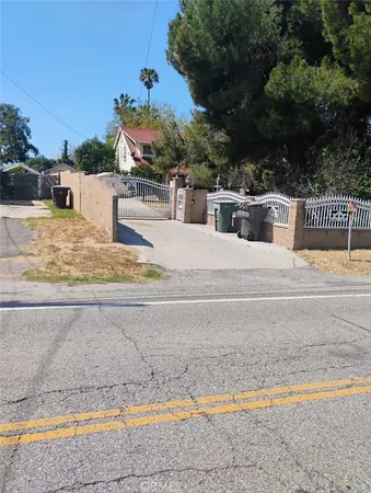 $300,000 | 3676 Strong Street, Riverside, CA 92501
