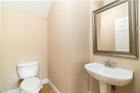 $400,000 | 970 Vicar Lane, Knoxville, TN 37919