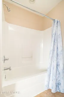 $400,000 | 970 Vicar Lane, Knoxville, TN 37919