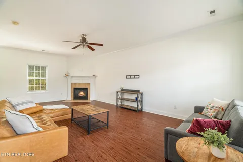 $400,000 | 970 Vicar Lane, Knoxville, TN 37919
