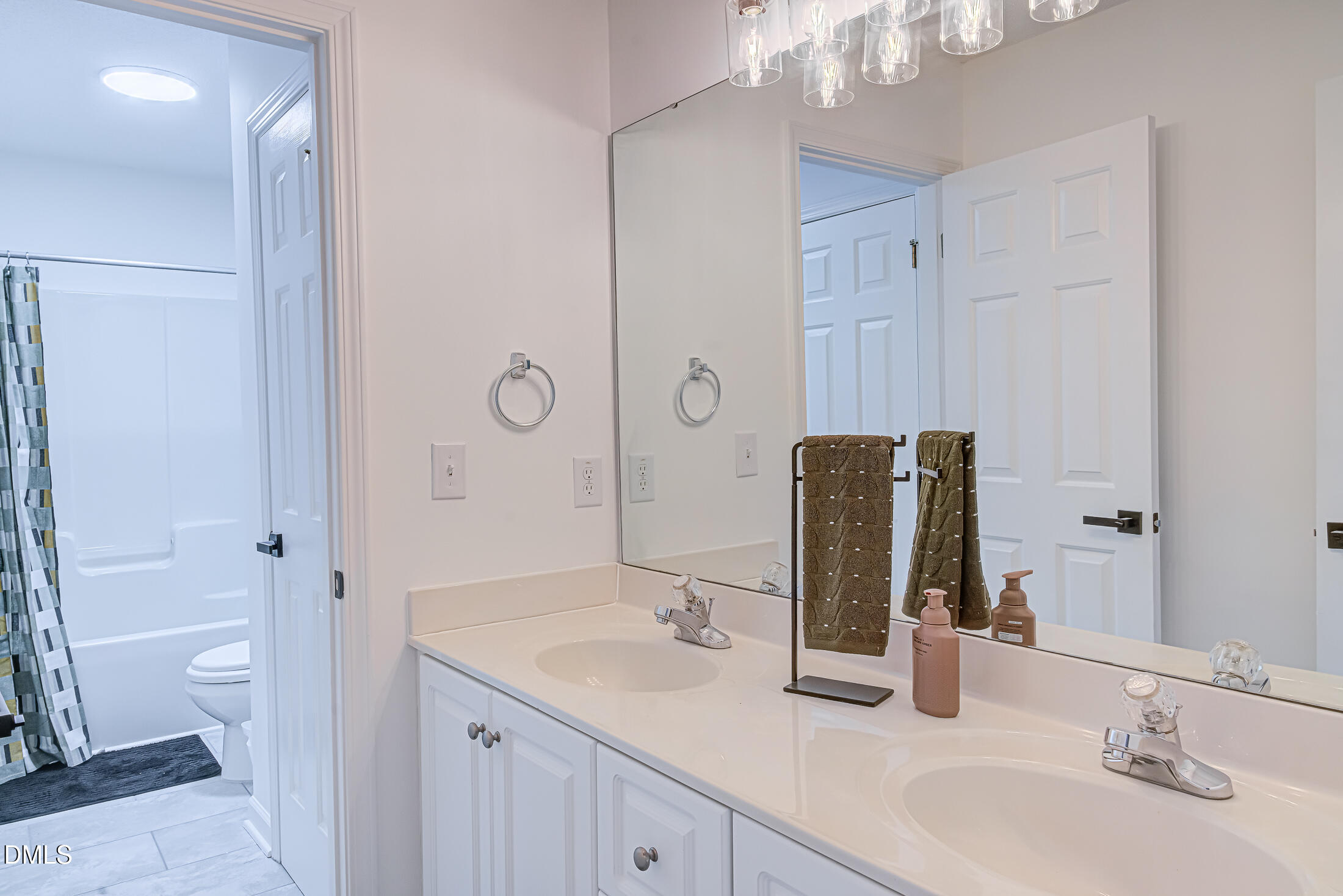 2517 Cambridge Road Burlington, NC 27215 - Photo 21 of 29 2517 Cambridge Rd Photo-34