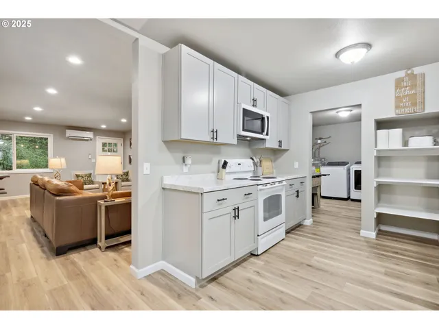 $499,000 | 23595 East Lolo Pass Road, Rhododendron, OR 97049