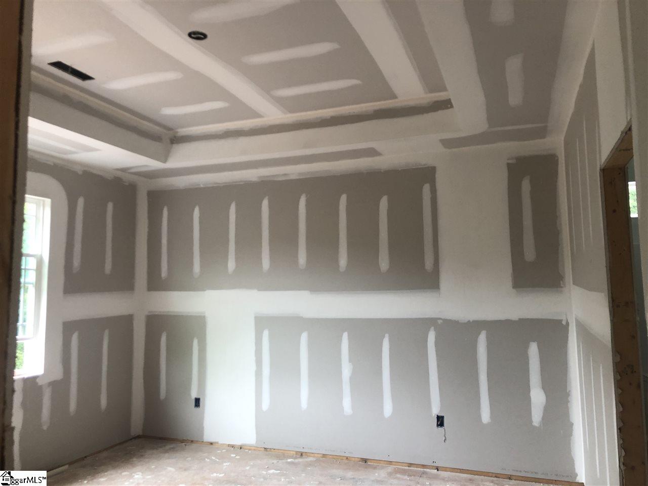 25 Vanessa Rae Lane Pendleton, SC 29670 - Photo 17 of 22 Trey ceiling, walk in closet and Master bath had double vanities.