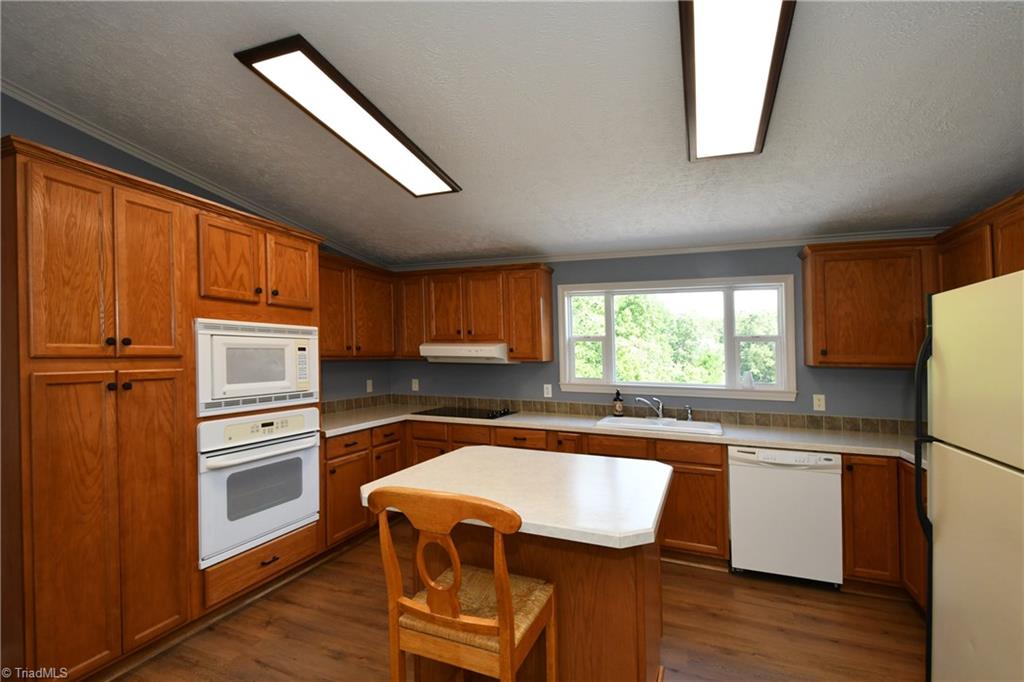 7580 Ridge Road Tobaccoville, NC 27050 - Photo 6 of 19 Gallery Image 6
