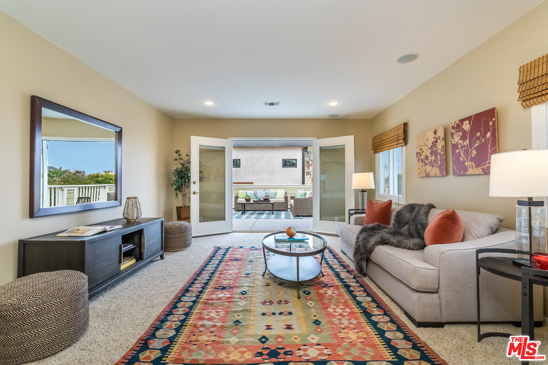 7015 Earldom Avenue Playa del Rey, CA 90293 - Photo 1 of 48