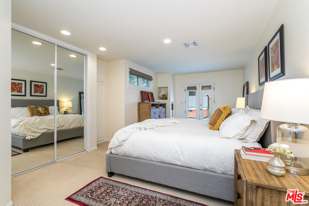 7015 Earldom Avenue Playa del Rey, CA 90293 - Photo 25 of 48