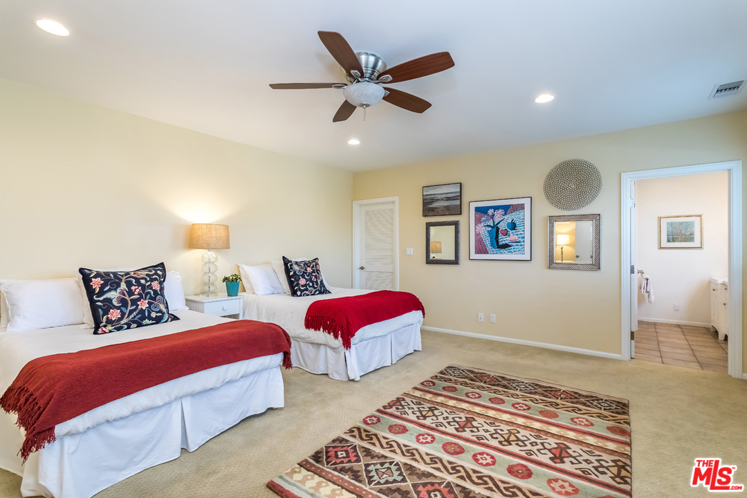7015 Earldom Avenue Playa del Rey, CA 90293 - Photo 33 of 48