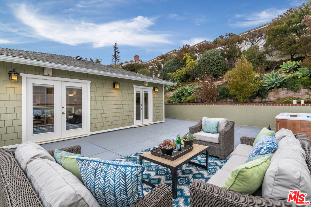 7015 Earldom Avenue Playa del Rey, CA 90293 - Photo 39 of 48