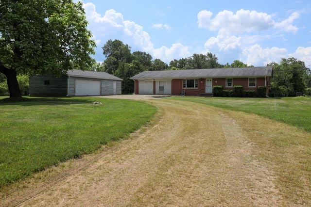 3967 Sprunica Road Nashville, IN 47448 - Photo 3 of 97 Gallery Image 3