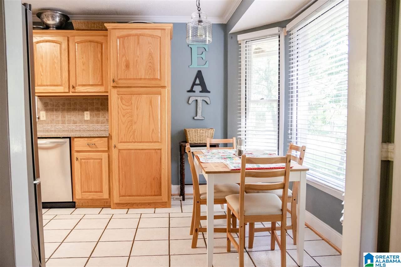 903 Azalea Road Oneonta, AL 35121 - Photo 2 of 28