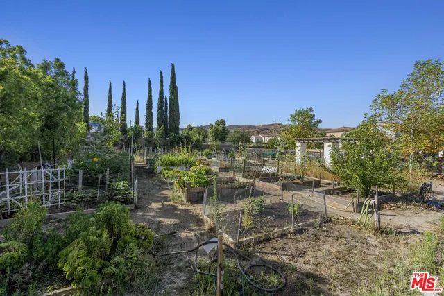 $3,750 | 21757 Bene Drive, Santa Clarita, CA 91350