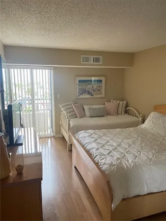 $5,000 | 830 South Gulfview Boulevard, Unit 406, Clearwater, FL 33767