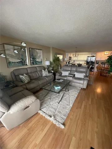 $5,000 | 830 South Gulfview Boulevard, Unit 406, Clearwater, FL 33767