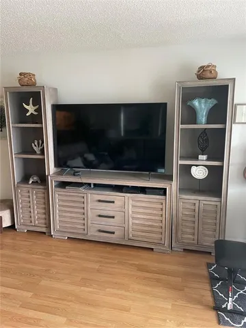 $5,000 | 830 South Gulfview Boulevard, Unit 406, Clearwater, FL 33767