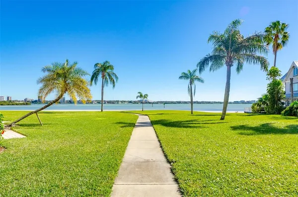 $5,000 | 830 South Gulfview Boulevard, Unit 406, Clearwater, FL 33767