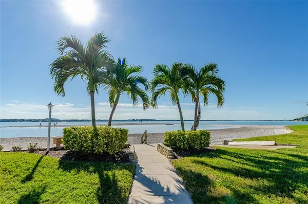 $5,000 | 830 South Gulfview Boulevard, Unit 406, Clearwater, FL 33767