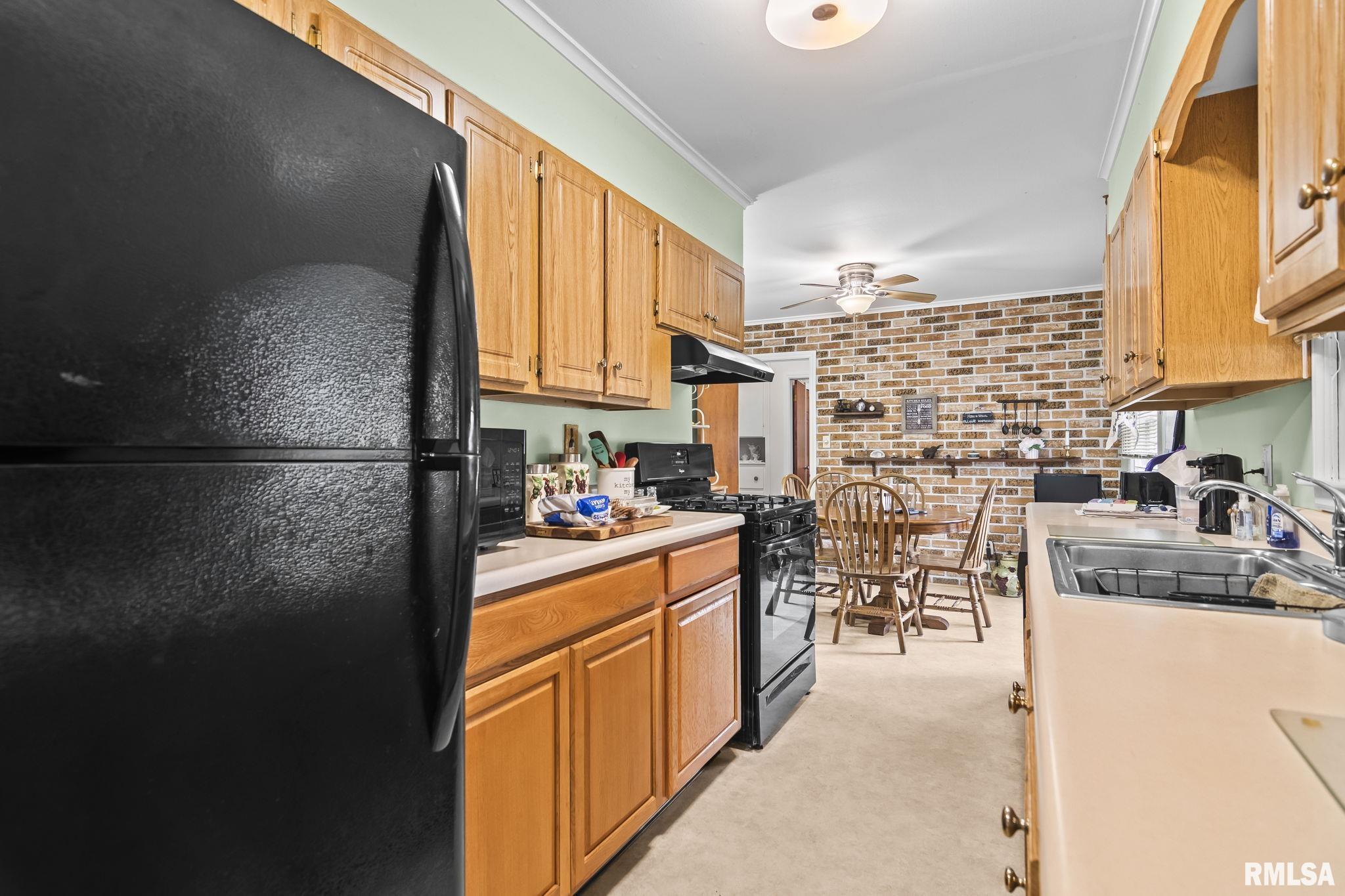 146 Circle Drive Springfield, IL 62703 - Photo 11 of 39