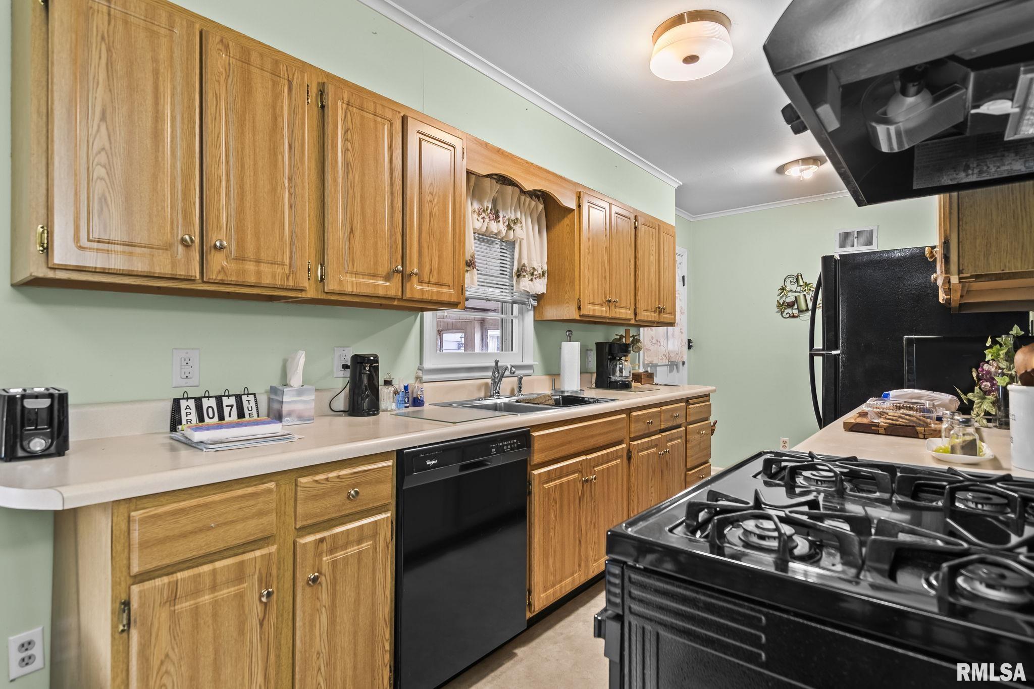 146 Circle Drive Springfield, IL 62703 - Photo 12 of 39