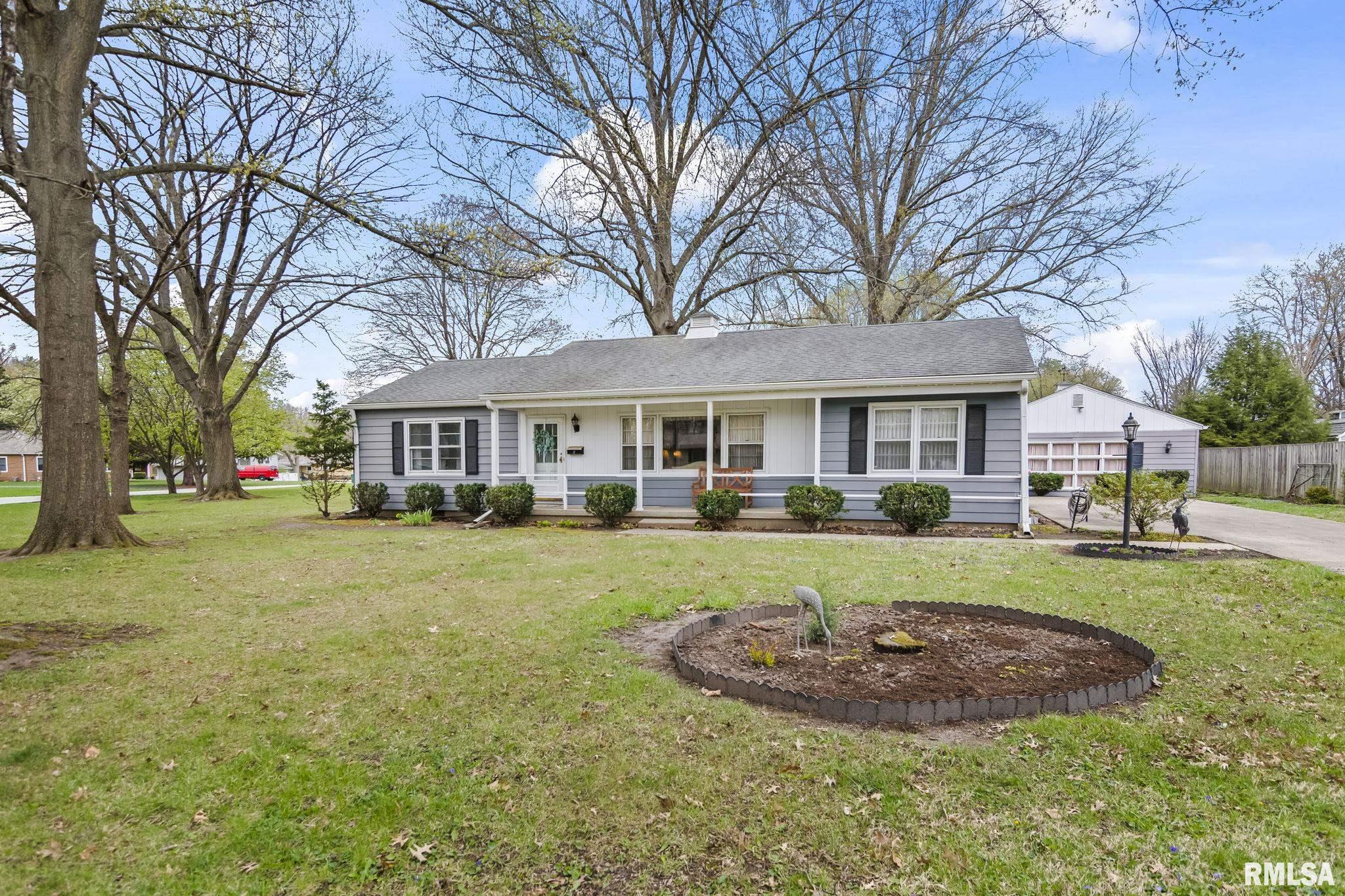 146 Circle Drive Springfield, IL 62703 - Photo 2 of 39