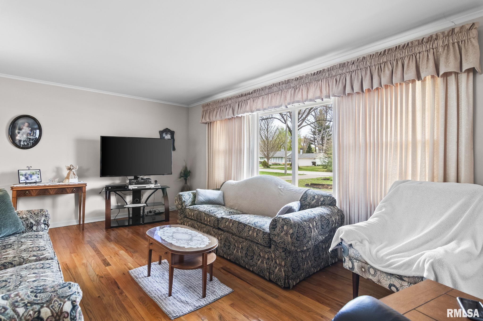 146 Circle Drive Springfield, IL 62703 - Photo 6 of 39