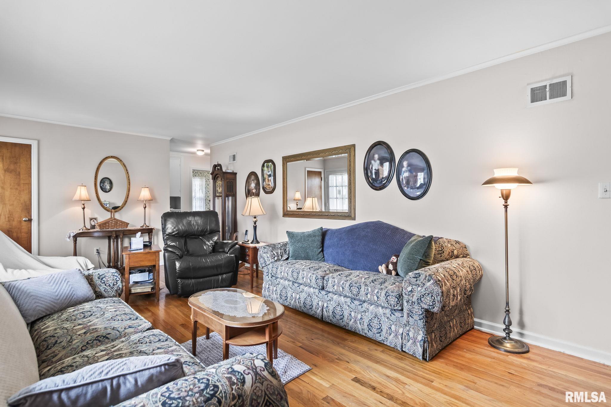 146 Circle Drive Springfield, IL 62703 - Photo 8 of 39