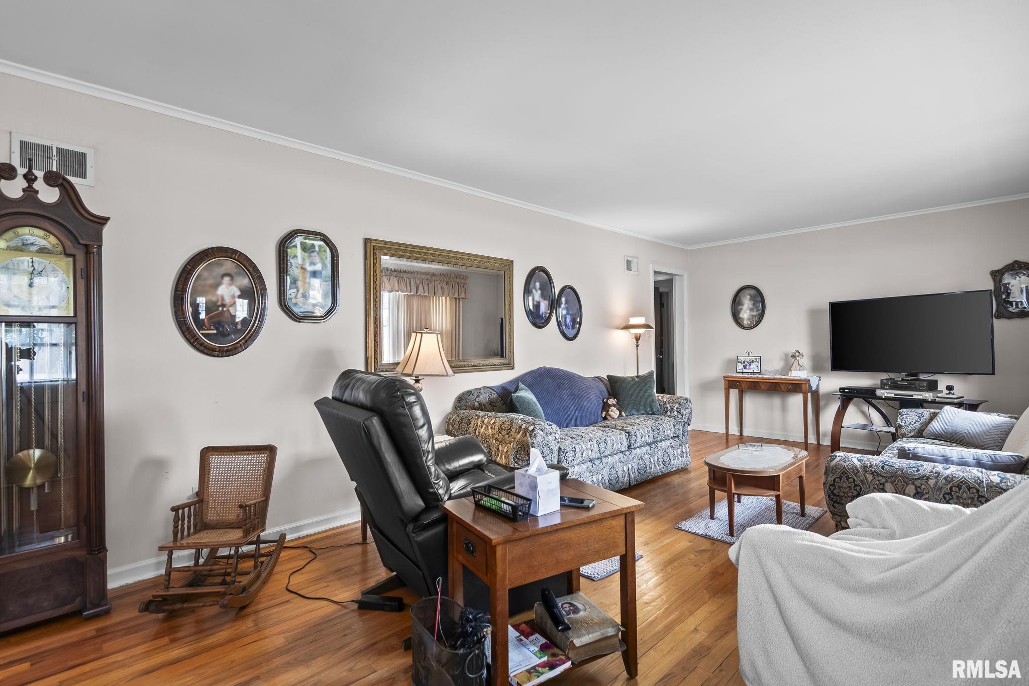 146 Circle Drive Springfield, IL 62703 - Photo 9 of 39