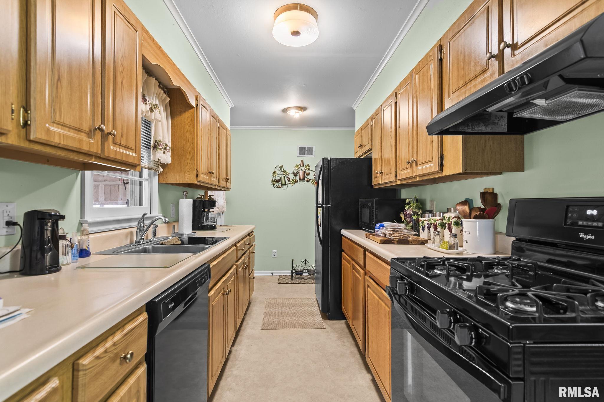 146 Circle Drive Springfield, IL 62703 - Photo 10 of 39