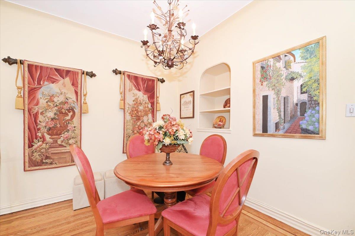 21 Barstow Road, Unit 6L Great Neck, NY 11021 - Photo 9 of 26 Dining Corner