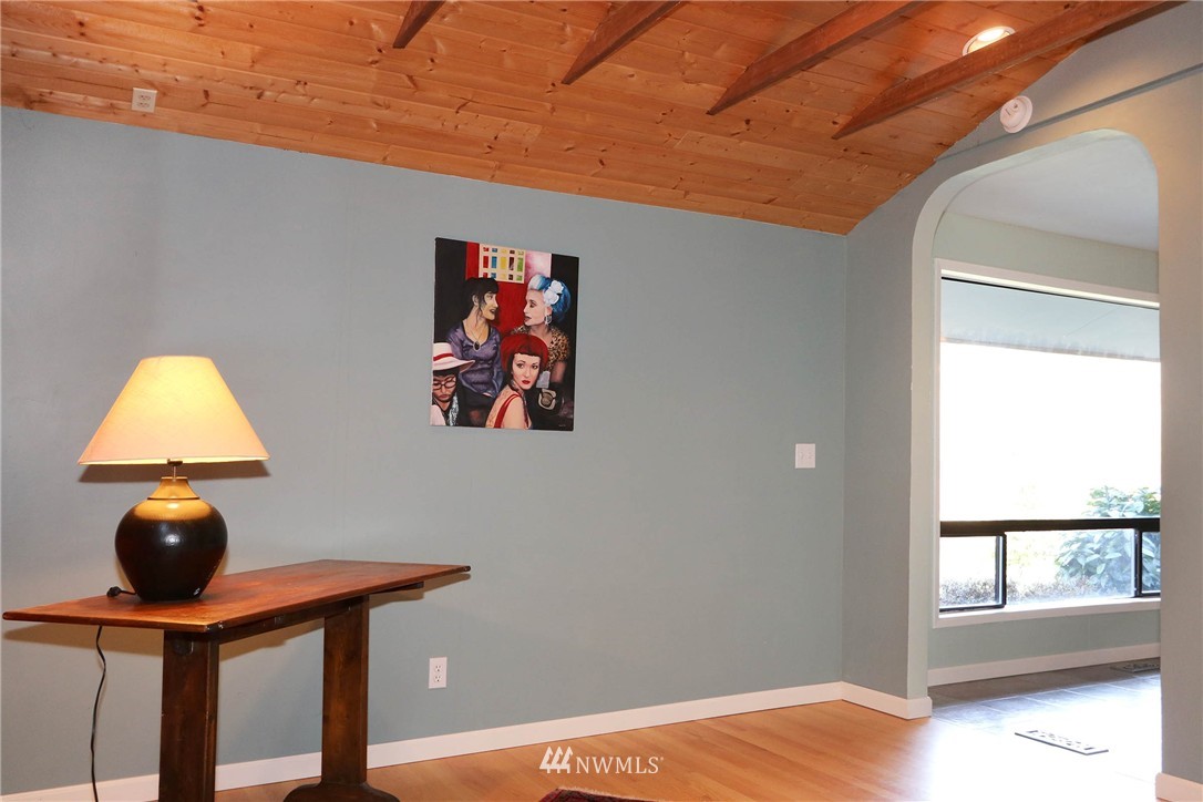 9329 Southwest Gorsuch Road Vashon, WA 98070 - Photo 14 of 22