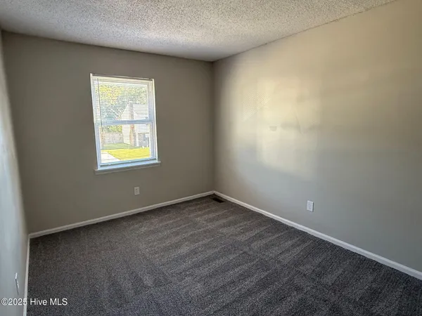 $1,245 | 207 Myrtlewood Circle, Jacksonville, NC 28546