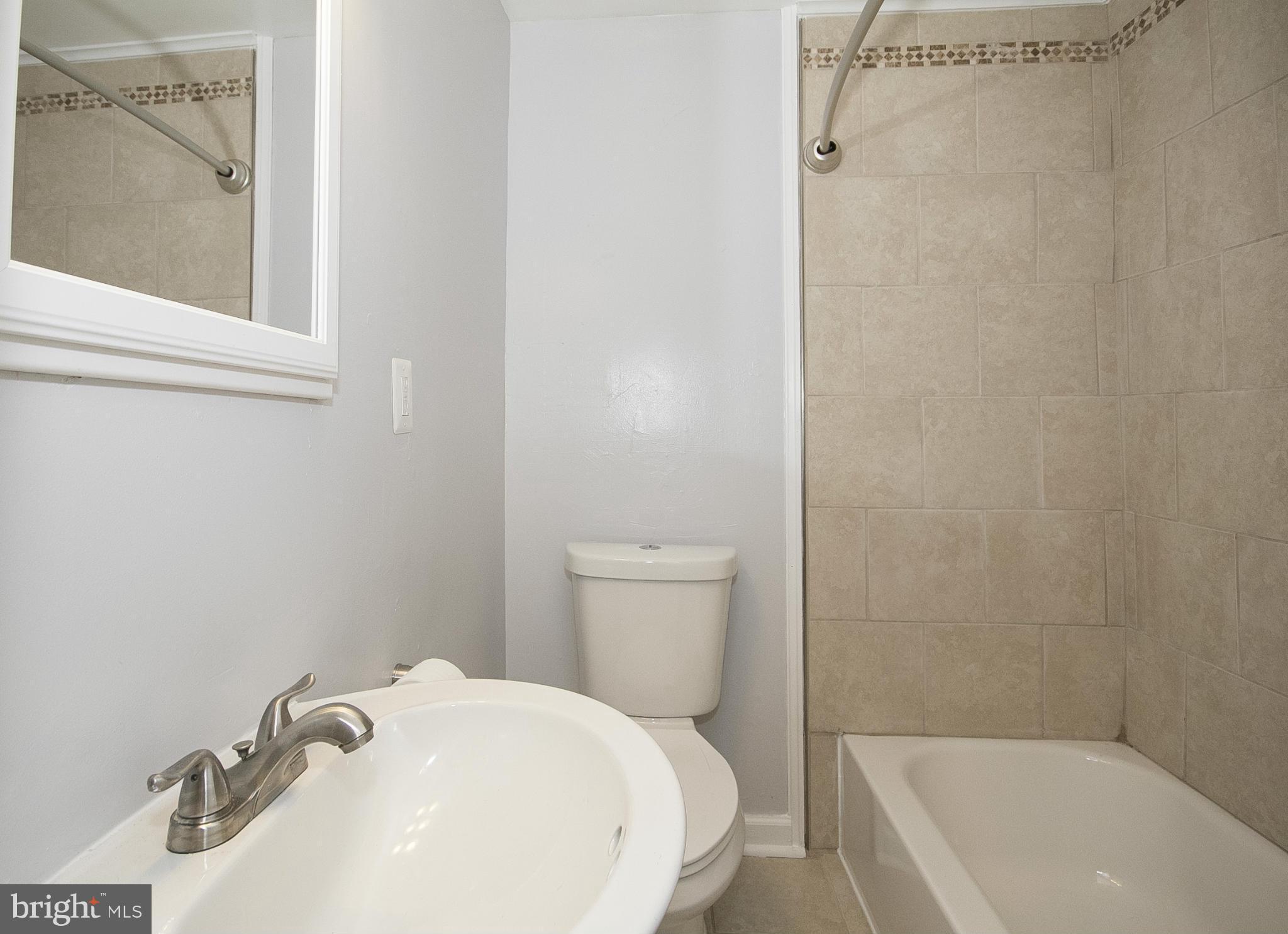 4426 Manorview Road Baltimore, MD 21229 - Photo 15 of 22 Bath