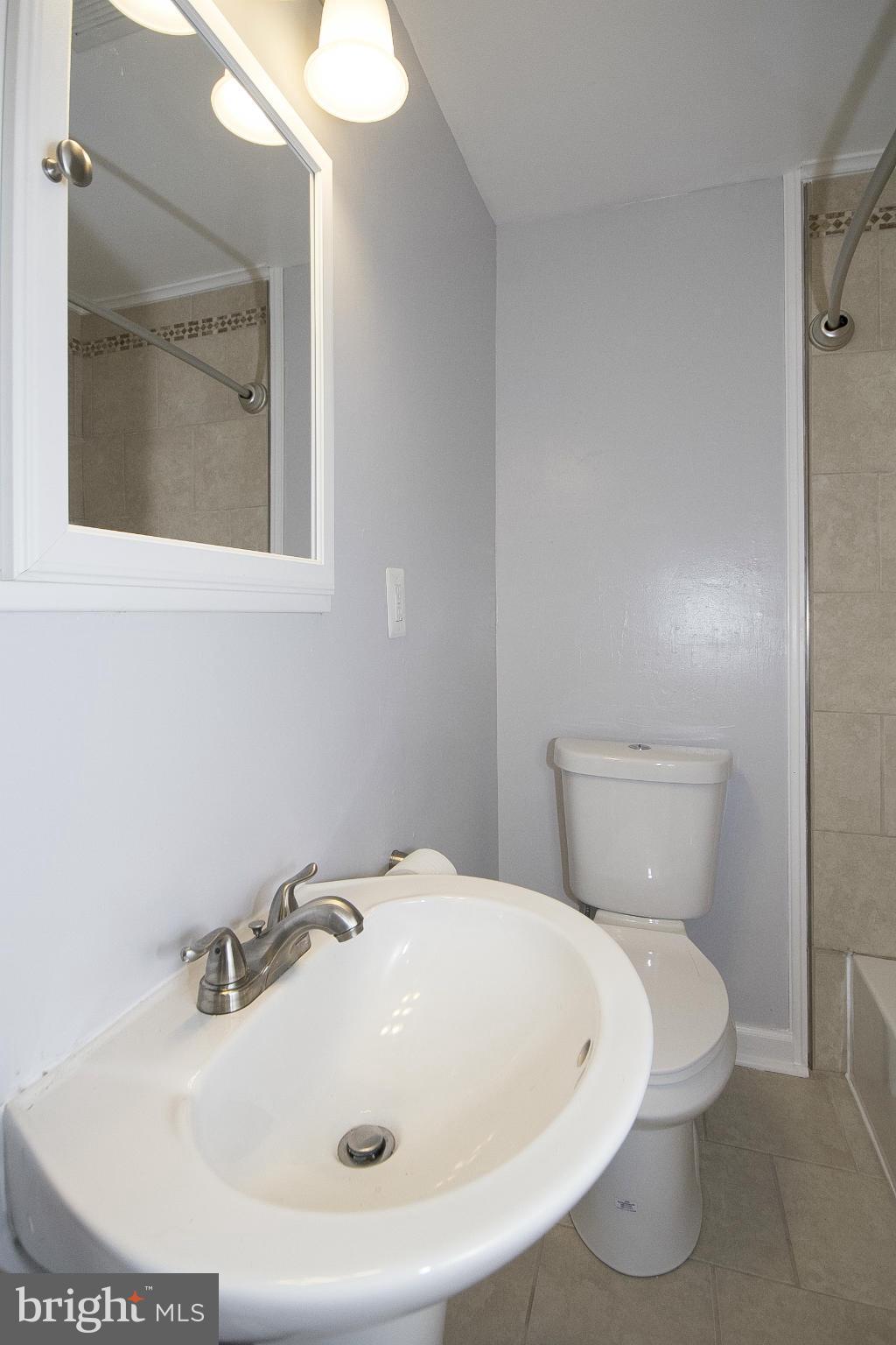 4426 Manorview Road Baltimore, MD 21229 - Photo 17 of 22 Bath